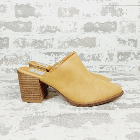 DV DOLCE VITA Tendle Block Heel Mule In Nude Tan Suede B480 - Picture 6 of 11